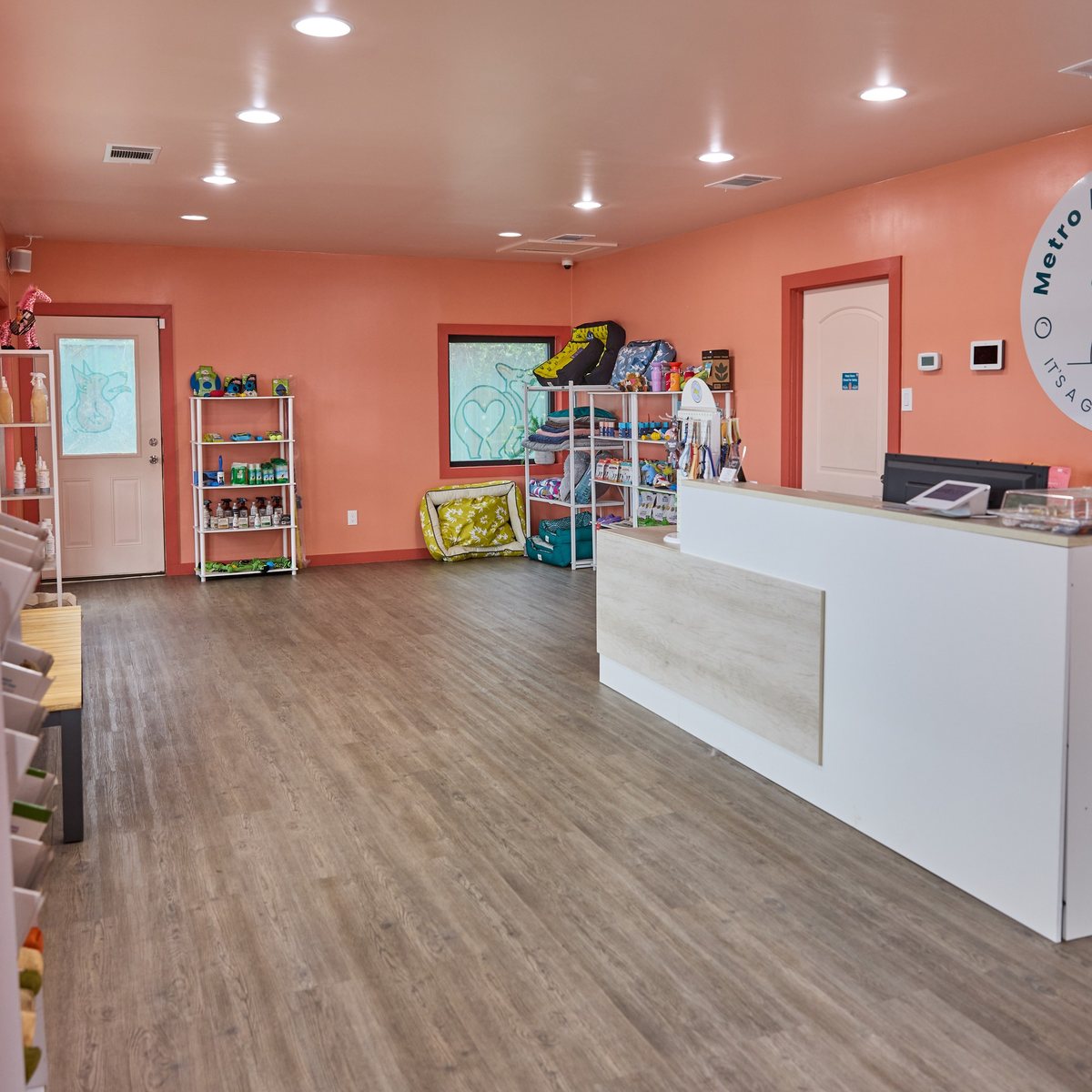 The lobby and front desk at Metro Animals